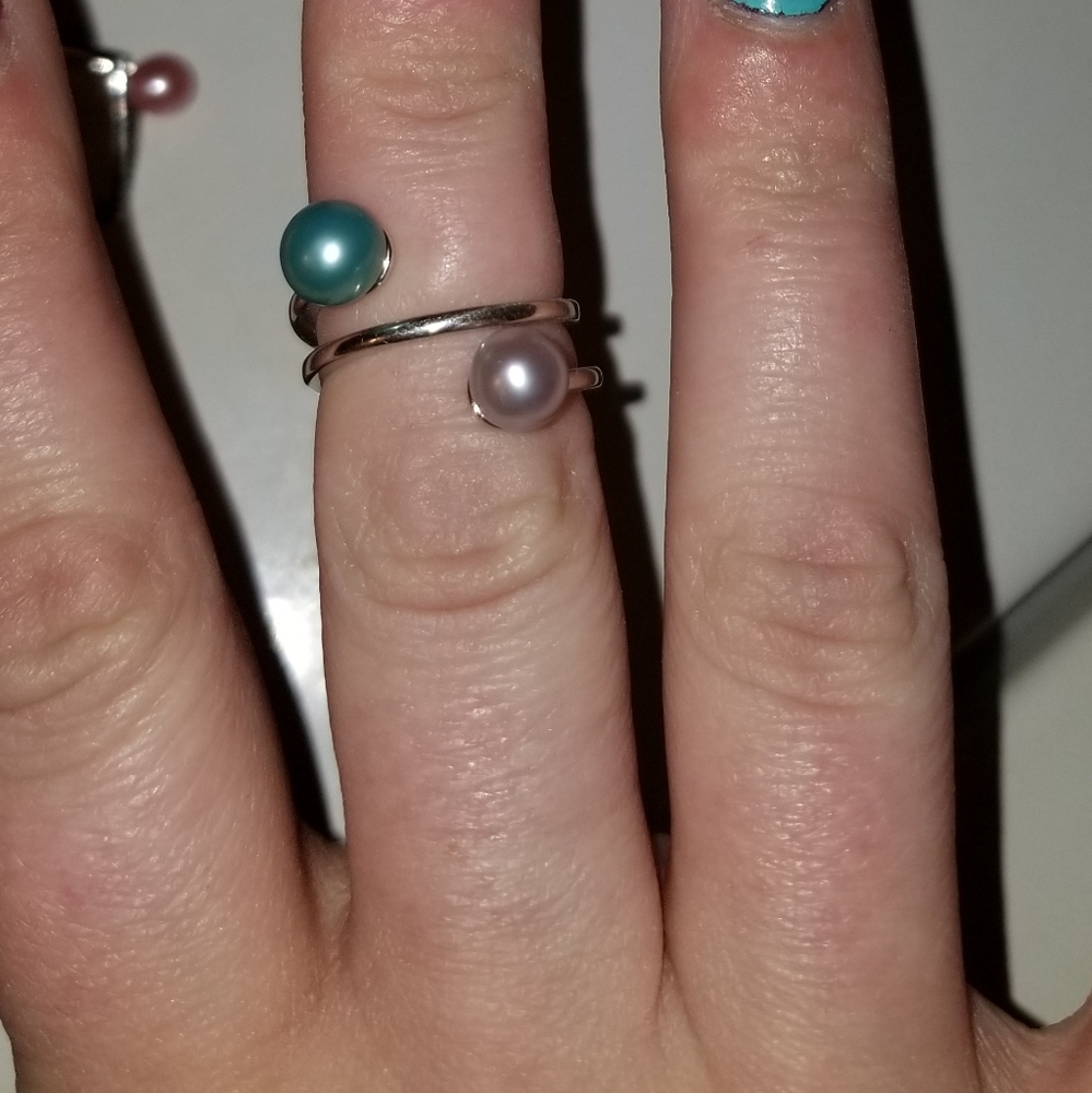 Double wrap saltwater pearl ring